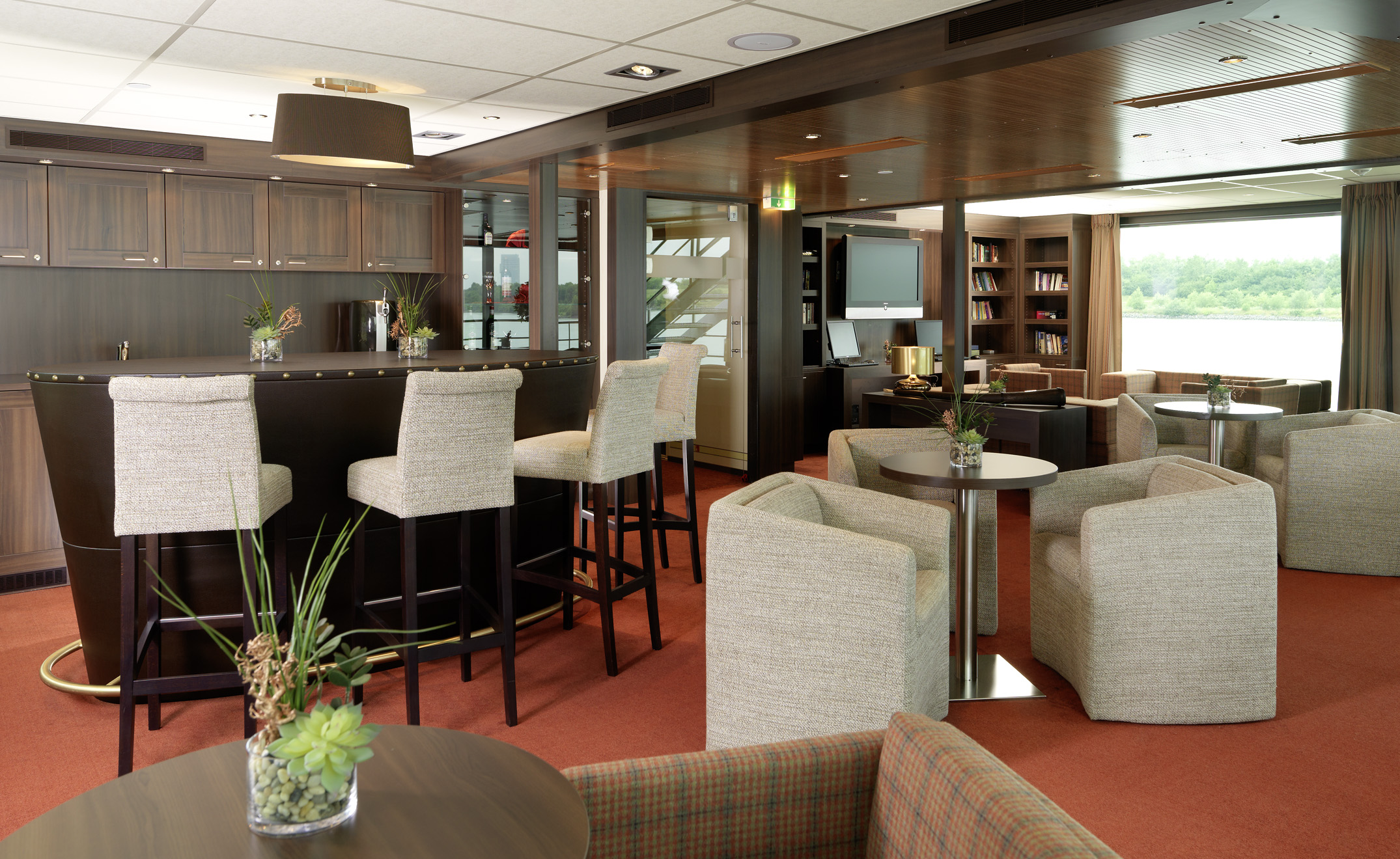 Amadeus River Cruises - MS Amadeus Diamond - Amadeus Club 1.jpg